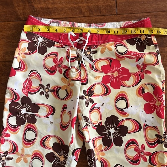Patagonia Water Girl capri Pants surfer board style tie close Hibiscus - Picture 6 of 6